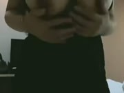 Asiatica matura che fa sesso con le tette